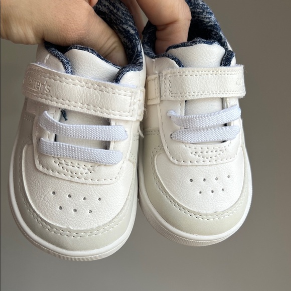Carter's Other - ⭐️Like-NEW!! Carter's White Baby Walker Shoes with Velcro⭐️